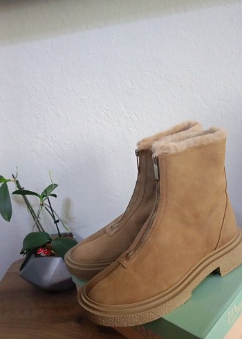 Bej Süet Fermuarlı Kadın Dolgu Topuk Bot - Görsel 3