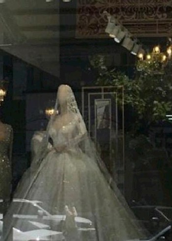 Uzun V Yakalı Gotik Prenses Gelinlik