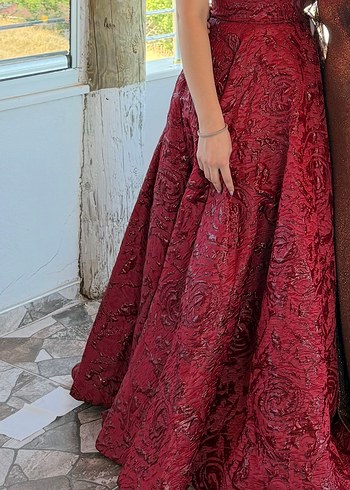 Bordo Uzun Drapeli V Yaka Nişan Elbisesi