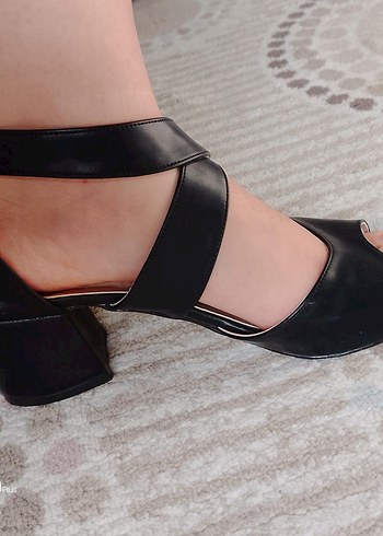 Siyah topuklu Ayakkabı - Görsel 3