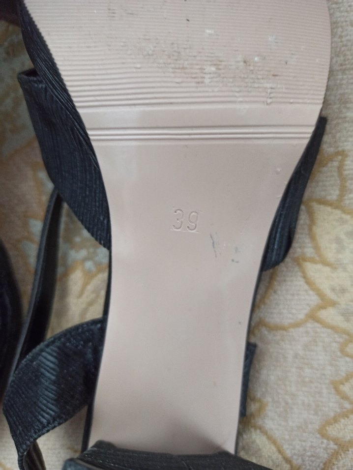 Topuklu ayakkabı - Görsel 3