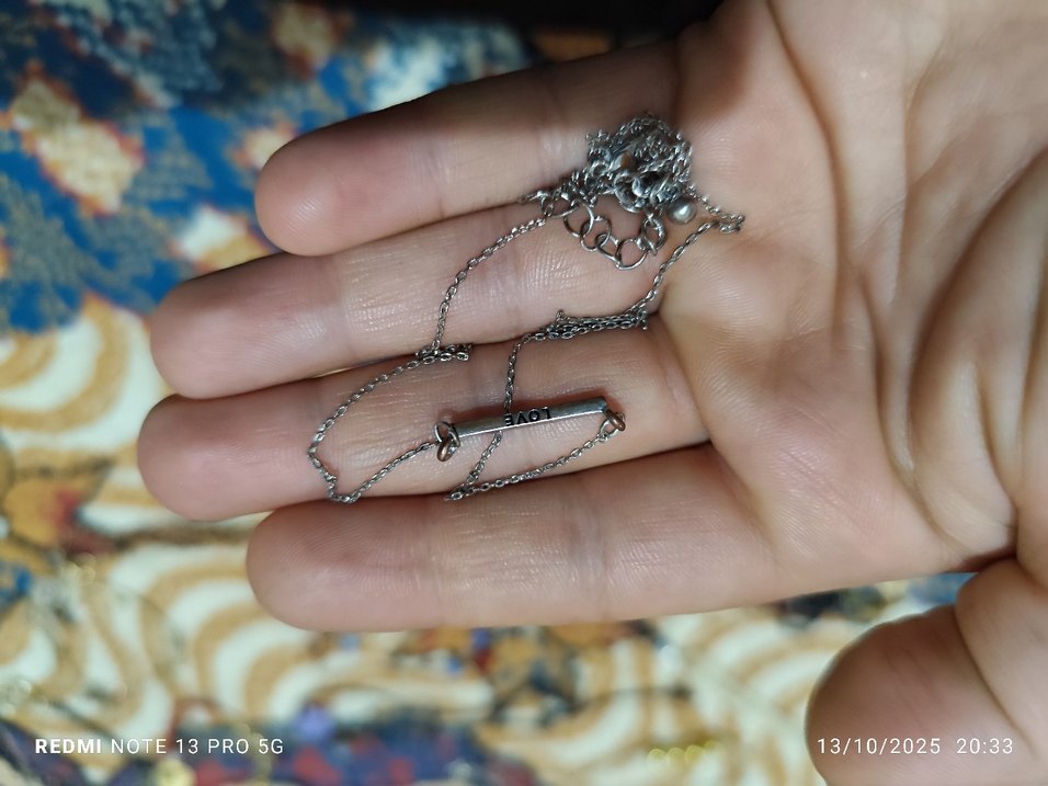 Gri Zincir Detaylı love Yazılı Kadın Kolye - Görsel 2