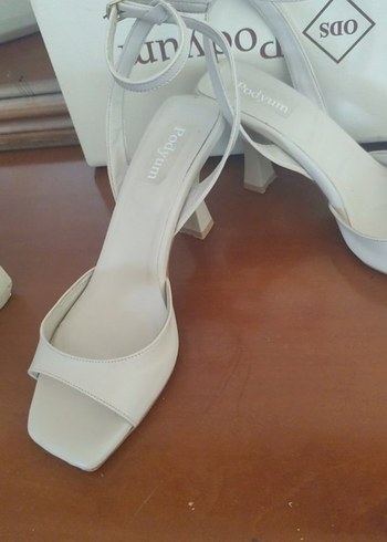 Bej Klasik Kadın Topuklu Ayakkabı - Görsel 7