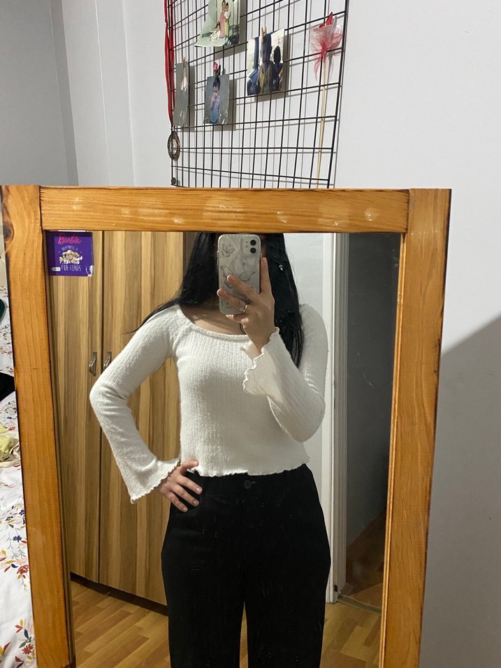 Beyaz Yüksek Yakalı İnce Triko Kazak - Görsel 3