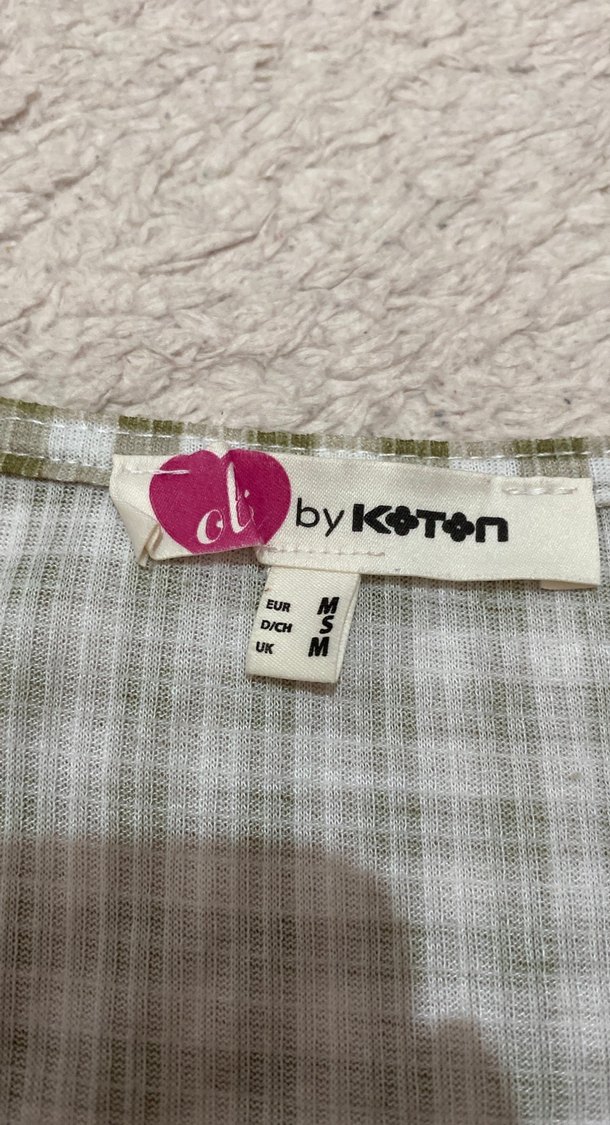 V Yaka Düğmeli Salaş Kadın Bluz - Görsel 3