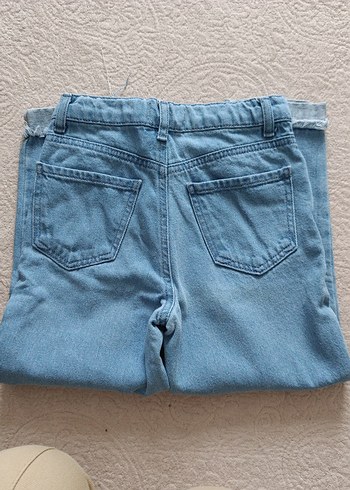7 Yaş Beden LC Waikiki 6-7 yaş kot pantolon
