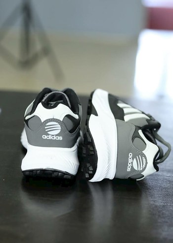 Adidas Gri Erkek Spor Ayakkabı Bağcıklı