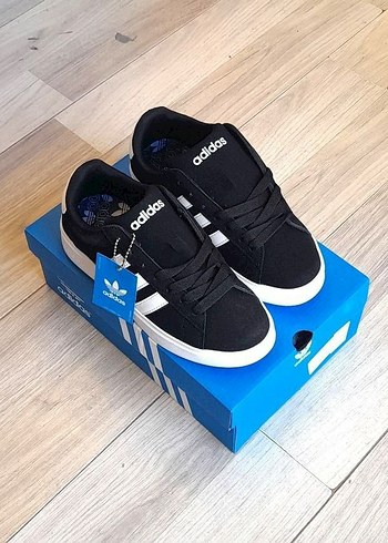 Adidas 38