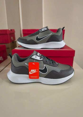 Nike Gri Erkek Spor Ayakkabı