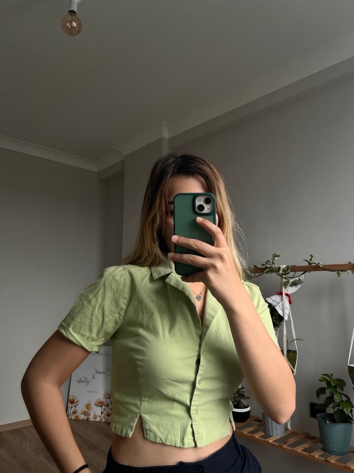 Kısa Kollu Yeşil Kadın Gömlek - Görsel 3