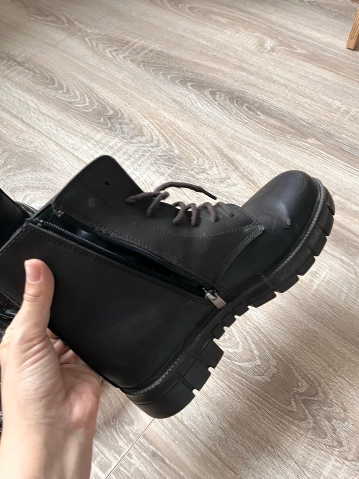 Kahverengi Deri Goth Bot - Görsel 3