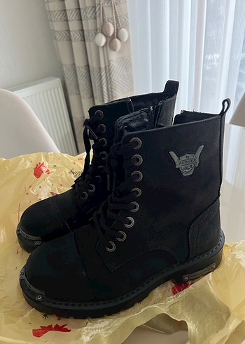 Siyah Hammer Jack Bot - Görsel 3