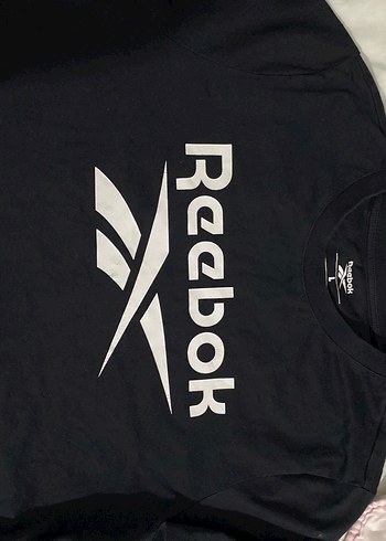 Reebok Siyah Baskılı Kadın Tişört
