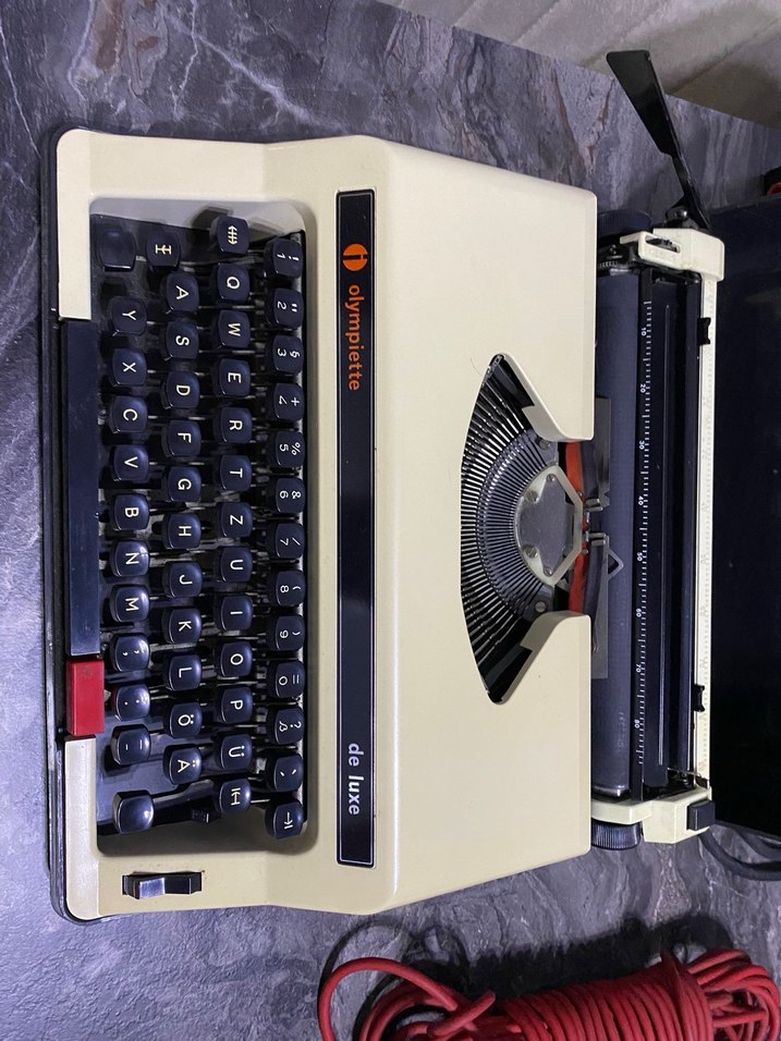 Olympiette De Luxe Beyaz Daktilo - Görsel 4