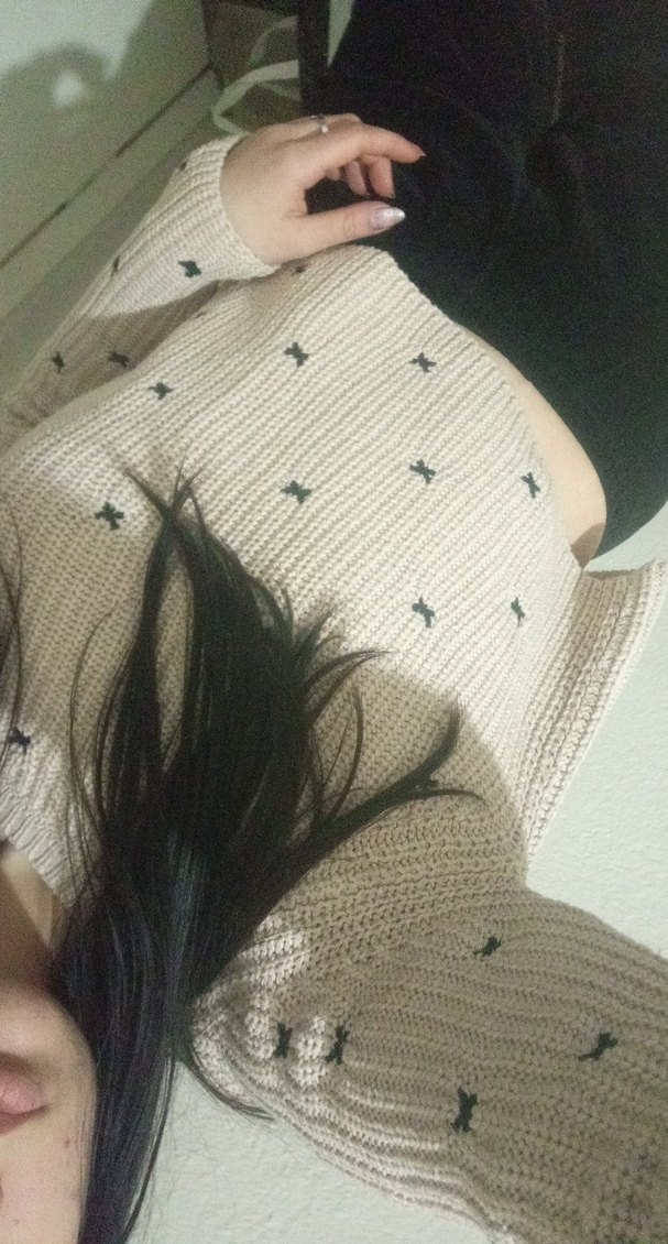 Kelebek Nakışlı Yuvarlak Yaka Bej Örgü Kazak - Görsel 2