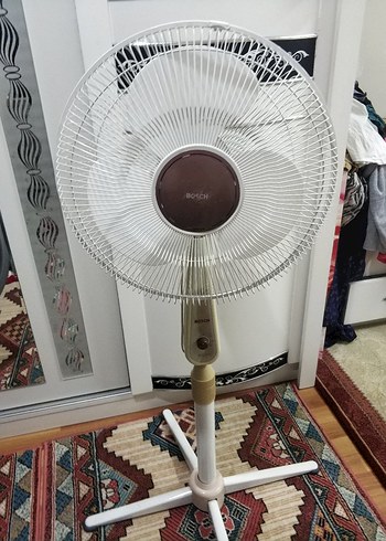 Beyaz Ayaklı Vantilatör - Görsel 2