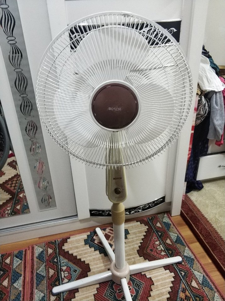 Beyaz Ayaklı Vantilatör - Görsel 2