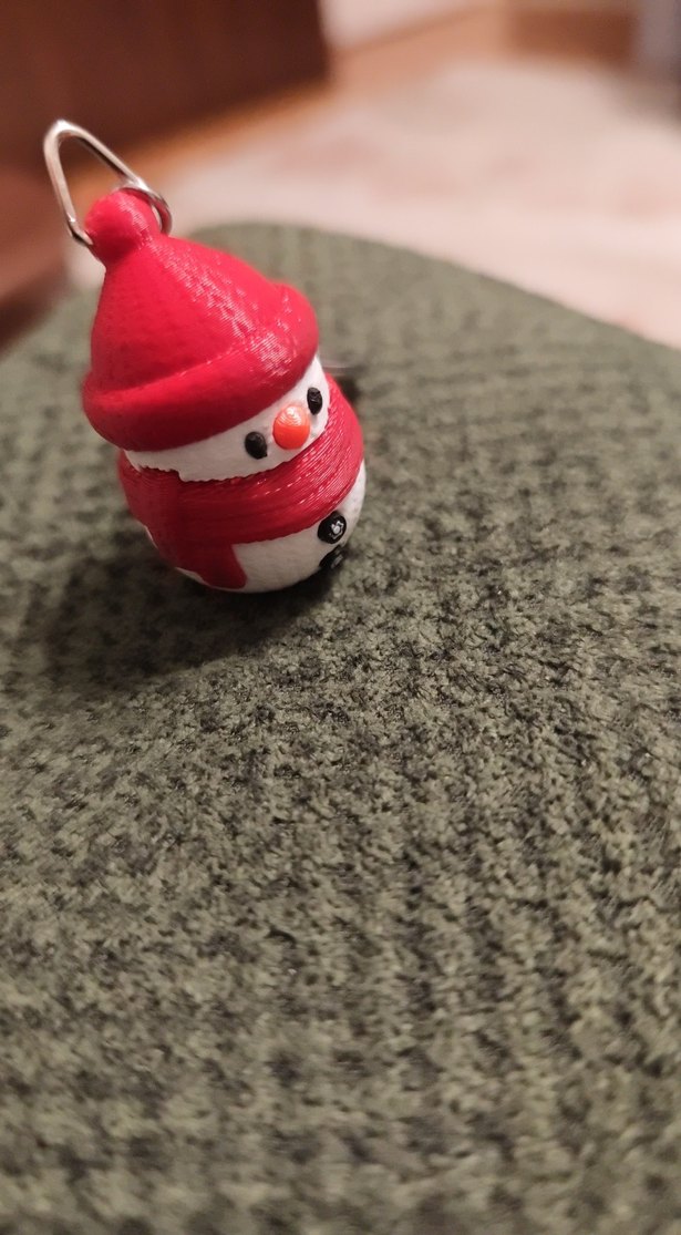 Kırmızı Püsküllü Kadın Anahtarlık - Görsel 2