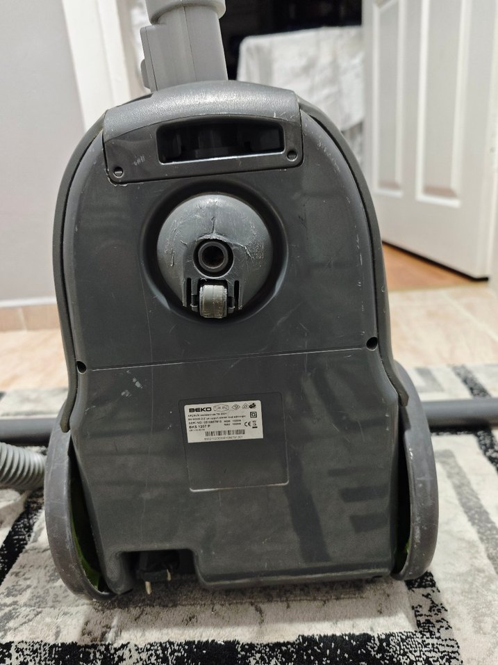 Yeşil ve Gri Elektrikli Süpürge - Görsel 4