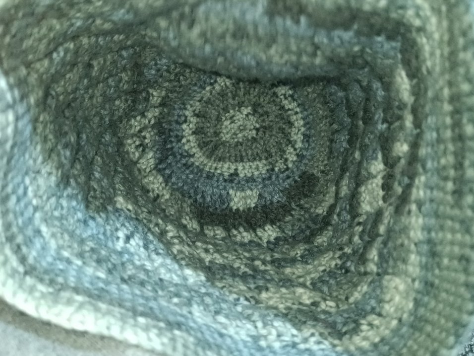 el emeğiyle yapılmış bir örgü beredir. - Görsel 3