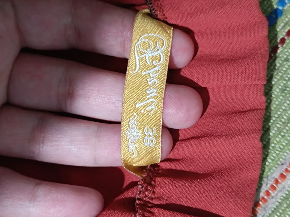 Kadın beli lastikli ve geniş paçalı bir Pantolon modelidir. - Görsel 3