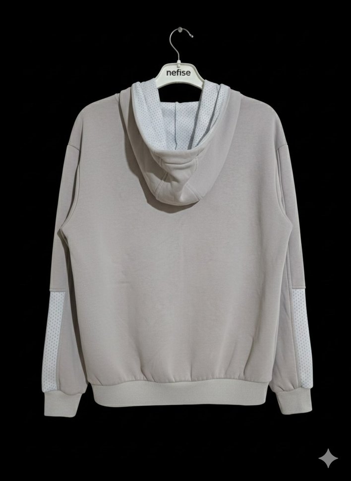 Coca-Cola lisanslı, kapüşonlu ve tam fermuarlı hırka modelidir. - Görsel 3