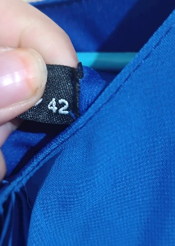 Mavi V Yaka Kolsuz Salaş Bluz - Görsel 4