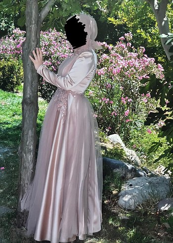 Pembe Nakışlı Uzun Kollu tesettür Abiye Elbise
