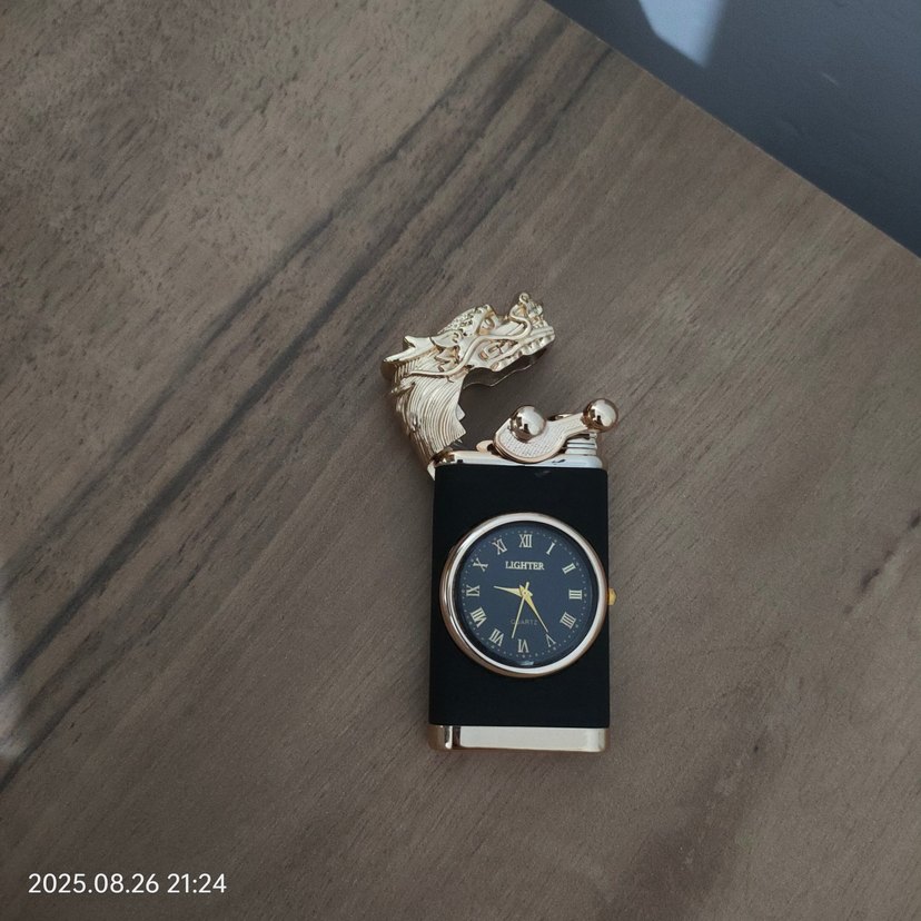 Altın Renkli Masa Saati Ejderha Tasarımlı - Görsel 3