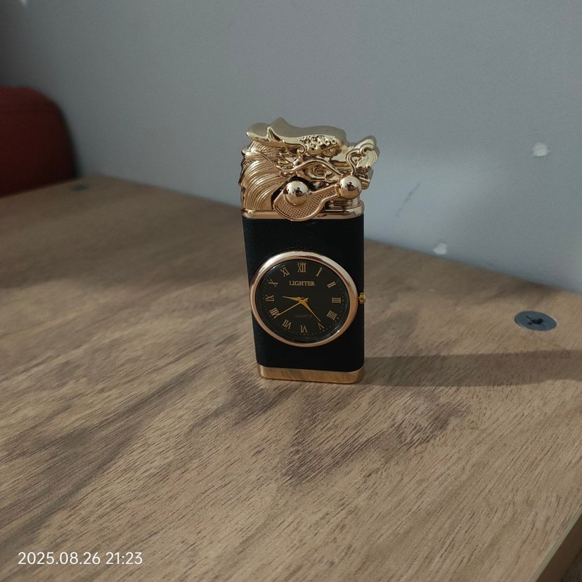 Altın Renkli Masa Saati Ejderha Tasarımlı - Görsel 2