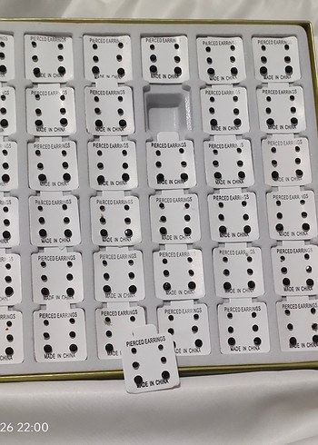 siyah Mini Düğmeli Rock Punk Küpe Seti - Görsel 3