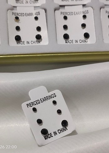 siyah Mini Düğmeli Rock Punk Küpe Seti - Görsel 2