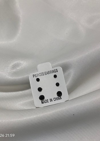 siyah Mini Düğmeli Rock Punk Küpe Seti - Görsel 4