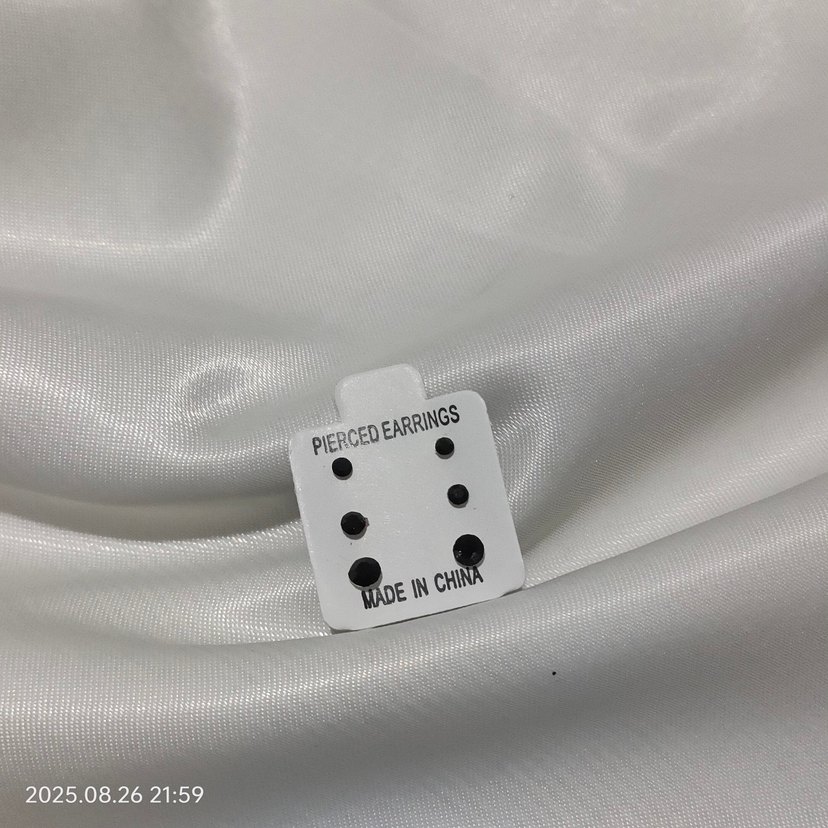 siyah Mini Düğmeli Rock Punk Küpe Seti - Görsel 4