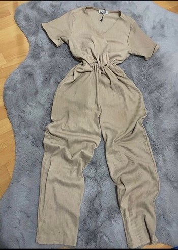 Bej Deri Kumaşlı V Yaka Kadın Tulum - Görsel 2