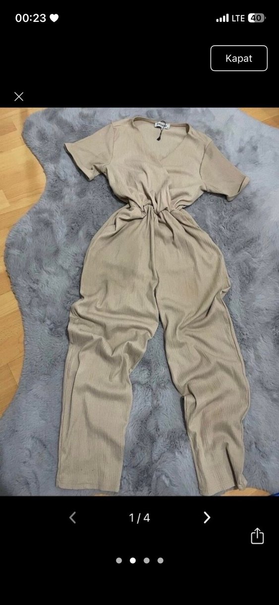 Bej Deri Kumaşlı V Yaka Kadın Tulum - Görsel 2