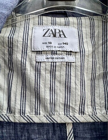 10 Yaş Beden mavi Renk Zara erkek çocuk ceket