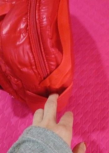 KIRMIZI ÇANTA - Görsel 2