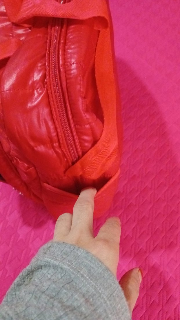 KIRMIZI ÇANTA - Görsel 2