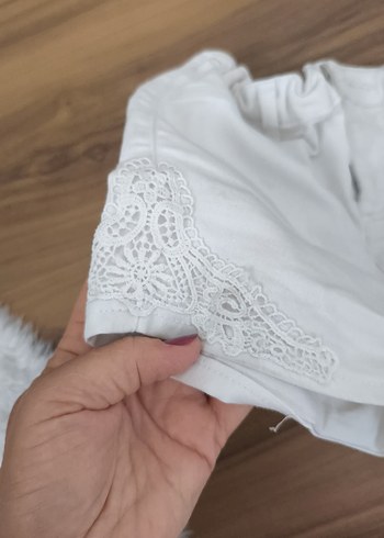 Koton Kız Çocuk Beyaz Dantel Detaylı ketenŞort