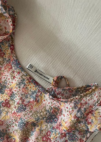 Bohem Çok Renkli V Yaka Fırfırlı Bluz - Görsel 3