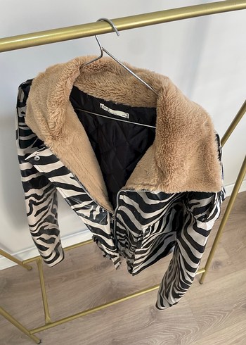 Kürklü Kadın Mont - Görsel 2