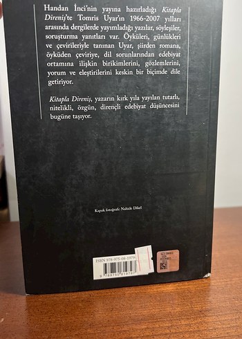 Kitapla Direniş - Tomris Uyar - Görsel 2