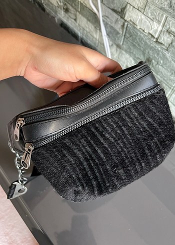 Siyah Zebra Desenli Kadın Bel Çantası - Görsel 3