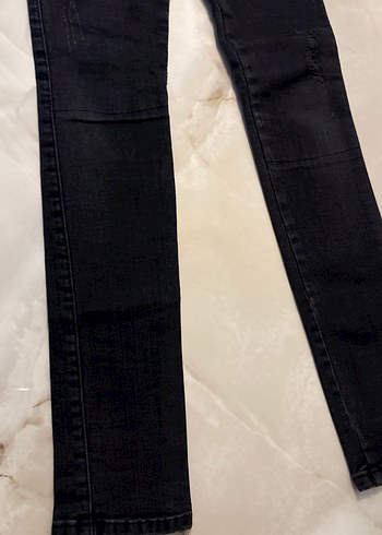 Siyah Yırtık Detaylı Midi Boy Kadın Jean - Görsel 2