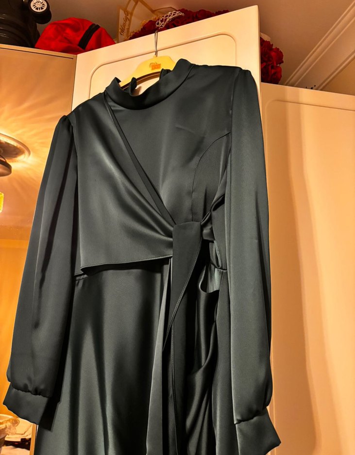 Yeşil Uzun Kollu Drapeli Uzun Elbise - Görsel 3