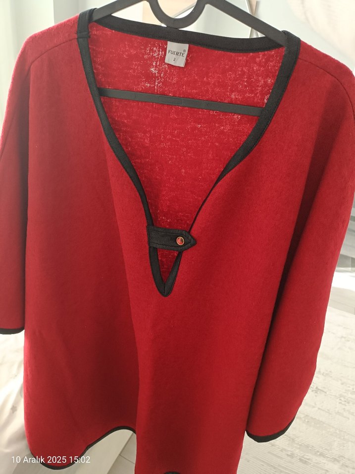 Kırmızı V Yaka keçe deri detayli panço - Görsel 4