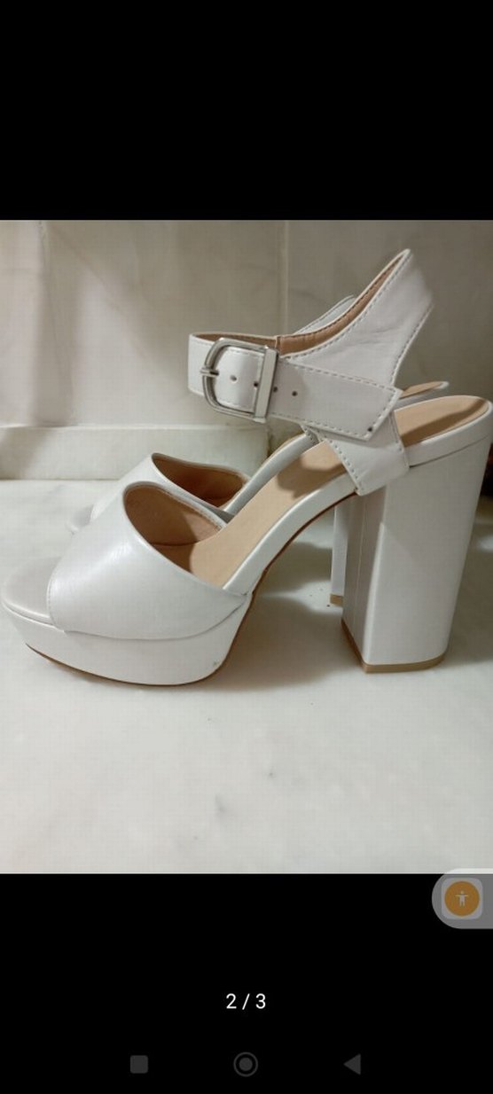 Beyaz Tokalı Kadın Topuklu Sandalet - Görsel 3