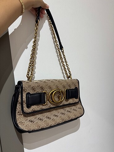 Guess omuz çantası
