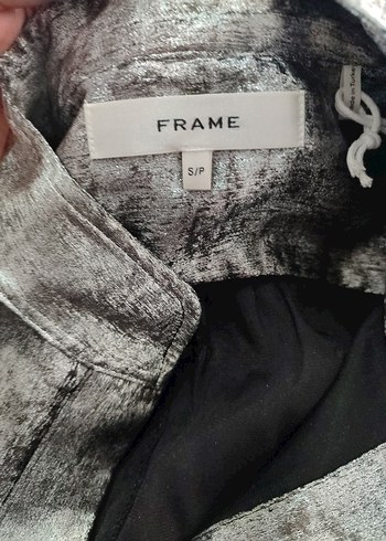 Gri Metalik Düğmeli Kısa Kollu Bluz - Görsel 7